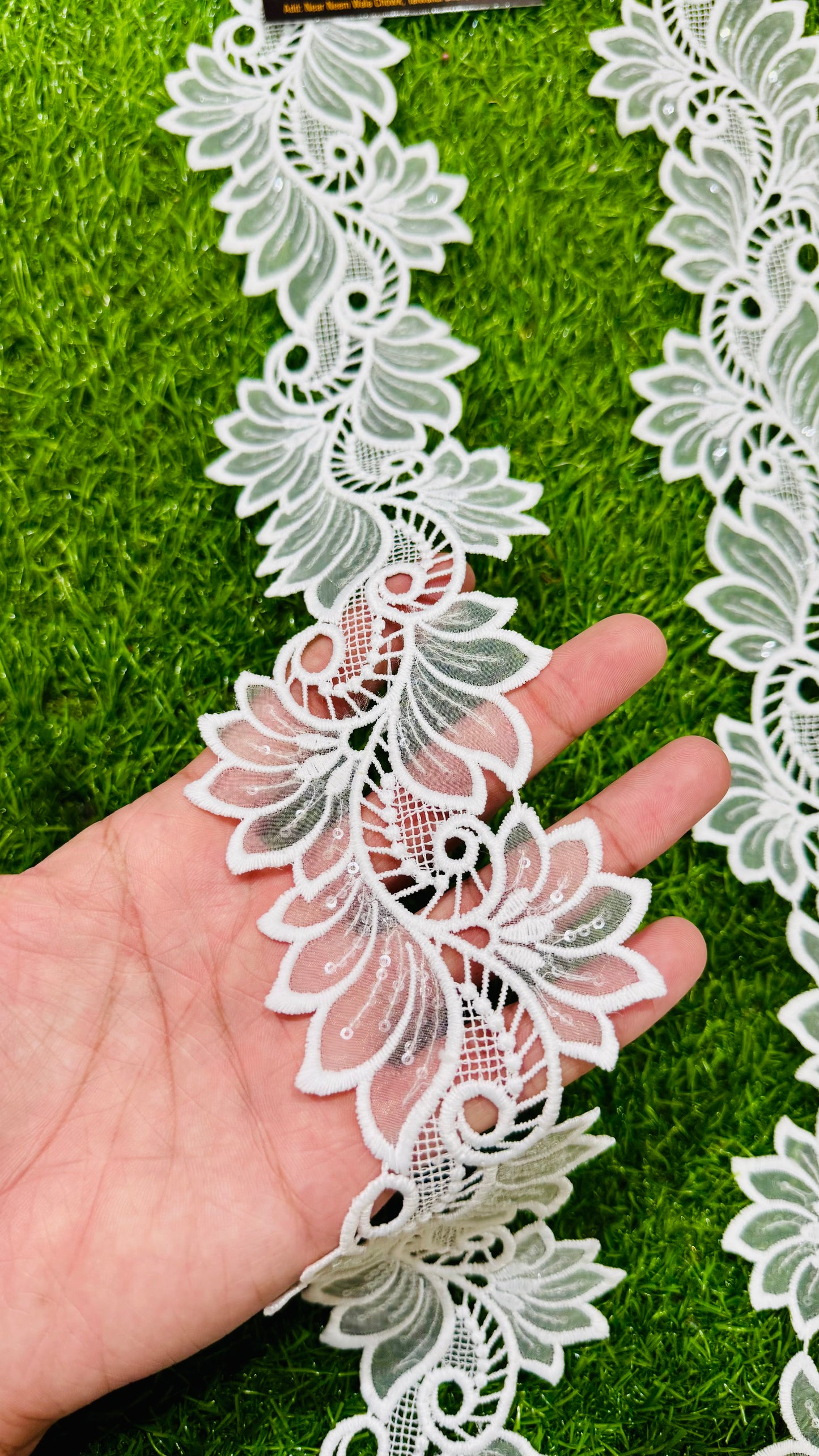 White Floral Embroidered Net Dyeable Lace Border – Elegant Saree, Dupatta & Dress Trim