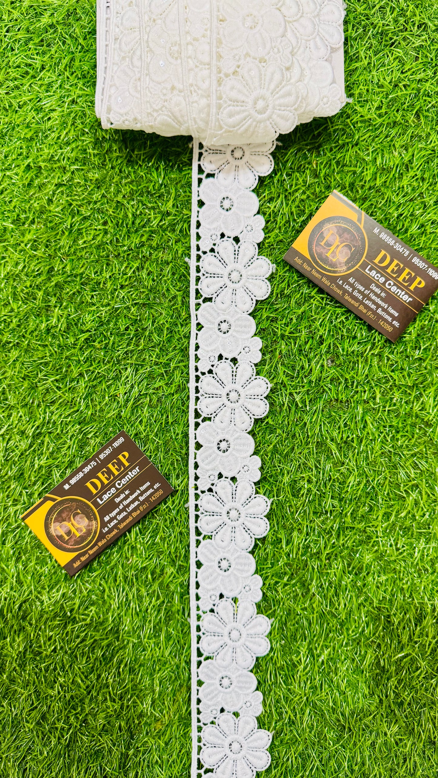 White Daisy Flower Embroidered Cotton Lace Trim – 1.5 Inches Width