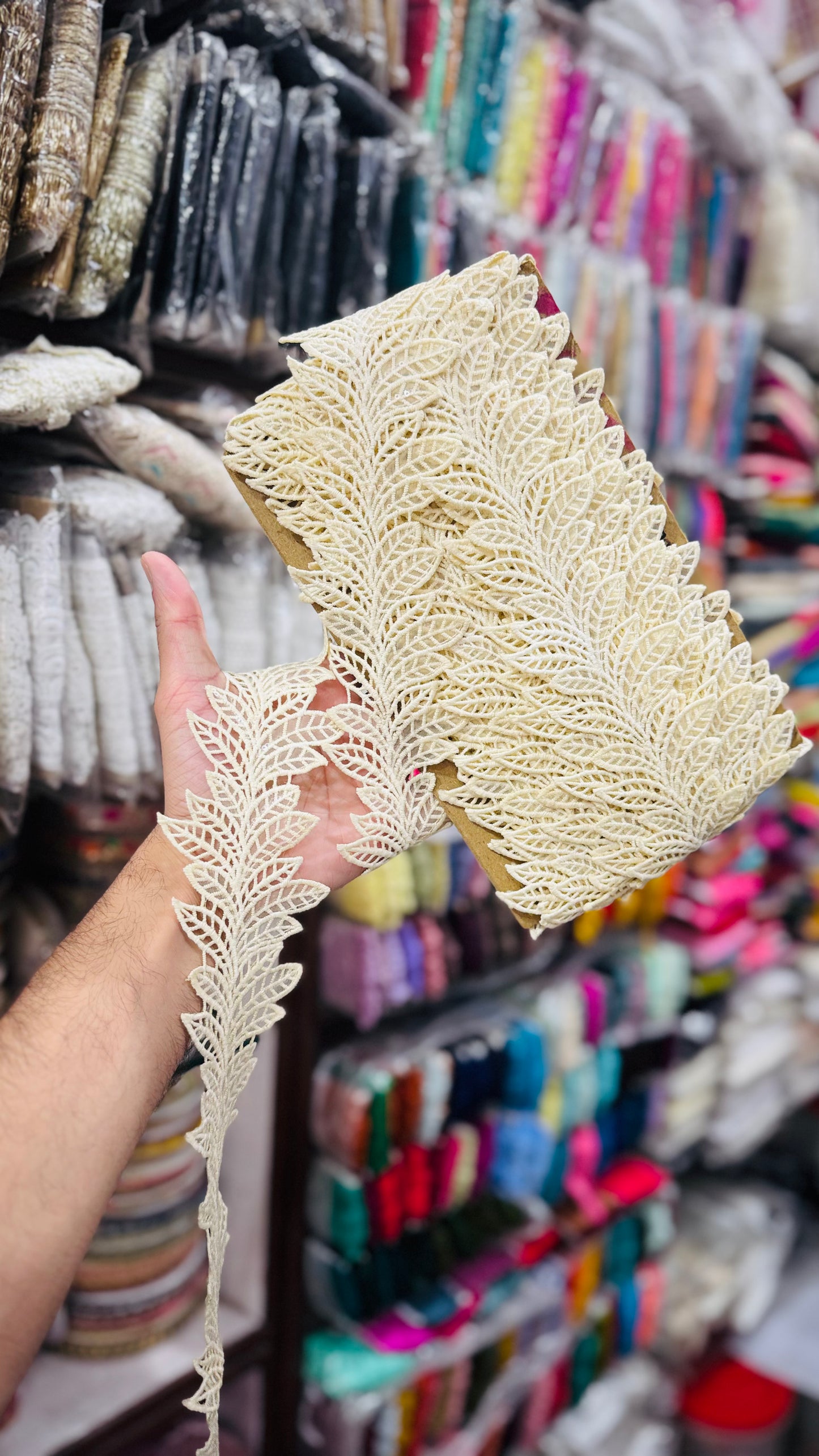 Premium Leaf Pattern Lace – Soft Net Border for Ethnic Wear